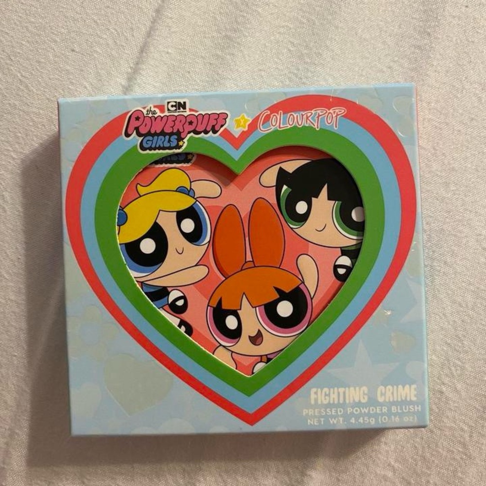 Powerpuff girls blush in shade: fighting crime